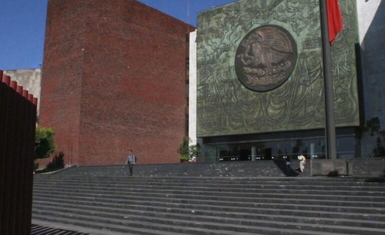 Alista Morena recortar 2,384 mdp a autónomos, Poder Judicial y Congreso