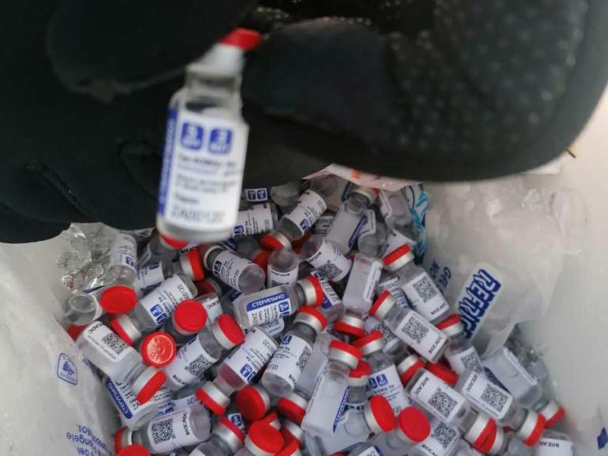 Decomisan más de 5 mil vacunas Sputnik V en Campeche